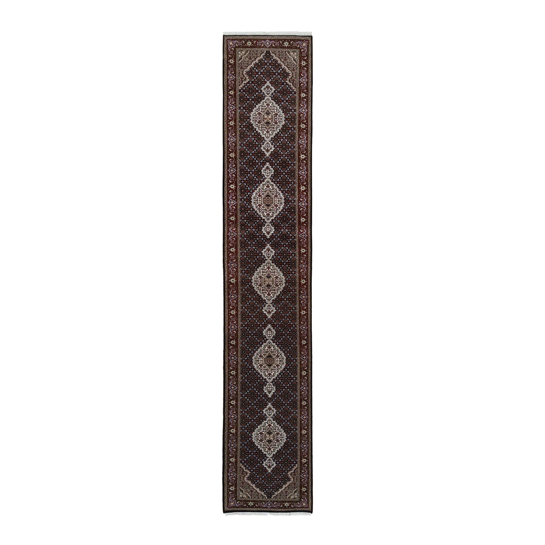 Traditional Rugs LUV570042